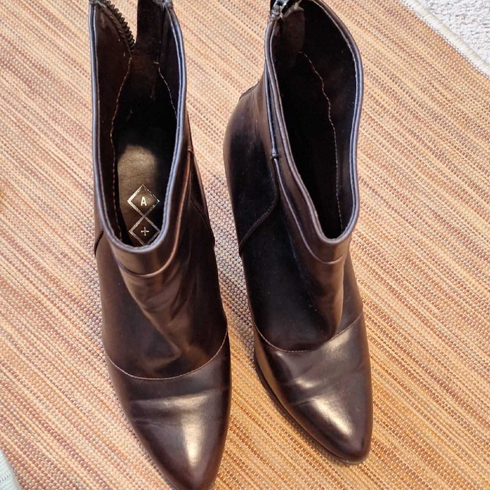 Elegant Dark Brown Ankle Boots